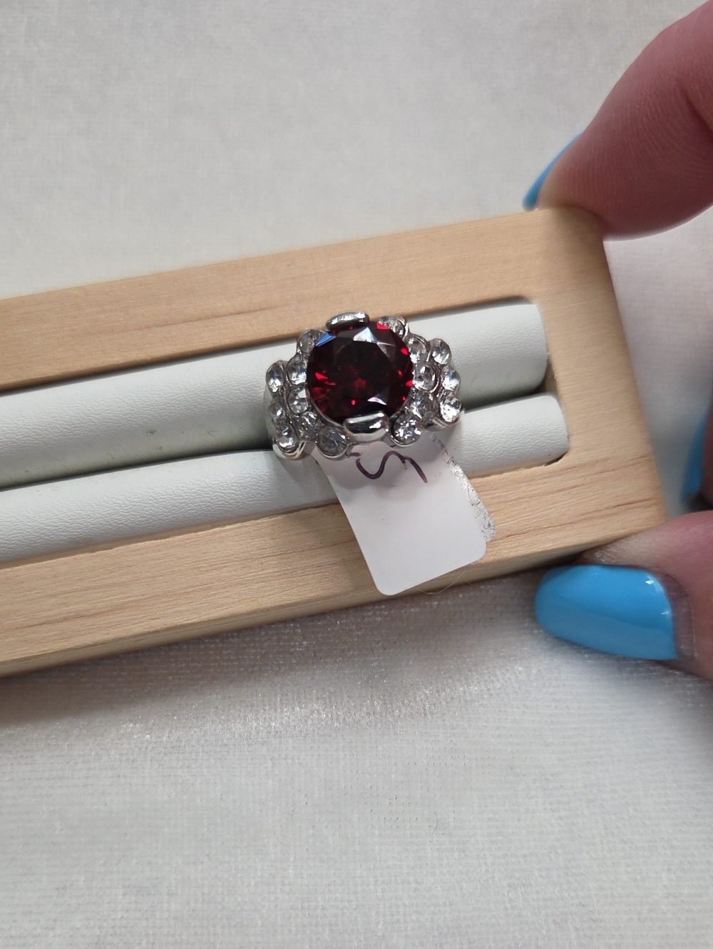 Women's Red Crystal Fashion Ring Silver Tone Band Elegant Rhinestone Ring 7.5